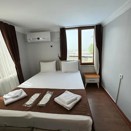 Tavra Hotel 2*