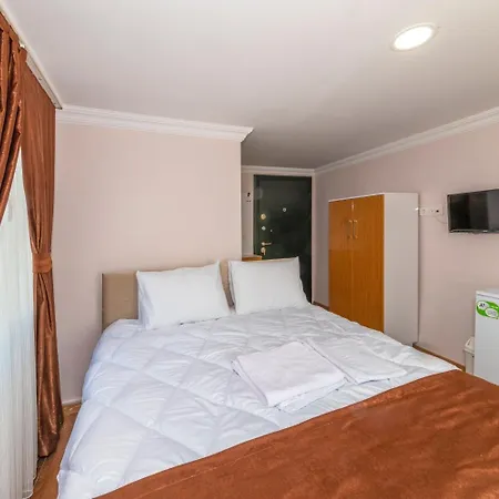 Tavra Hotel
